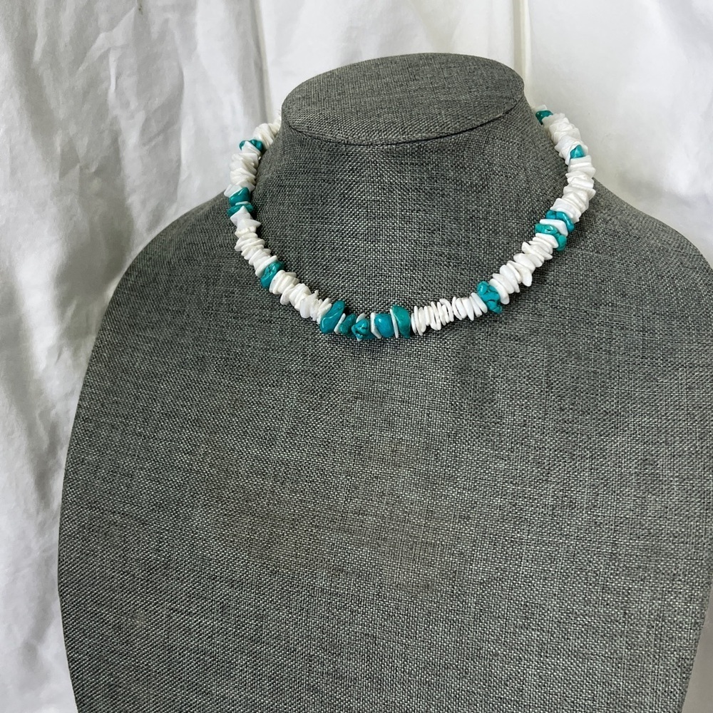 Women Teen Girls Collarbone Chain, White Clam Shell and Turquoise Necklace☑️ - Picture 3 of 9